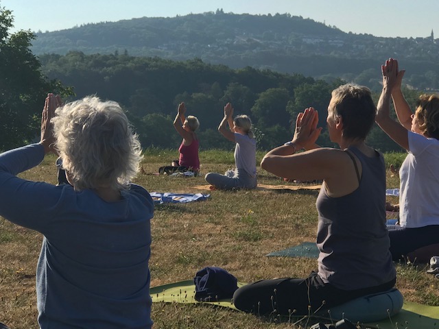 https://yvesplaquet.fr/services/stage-yoga-nidra/